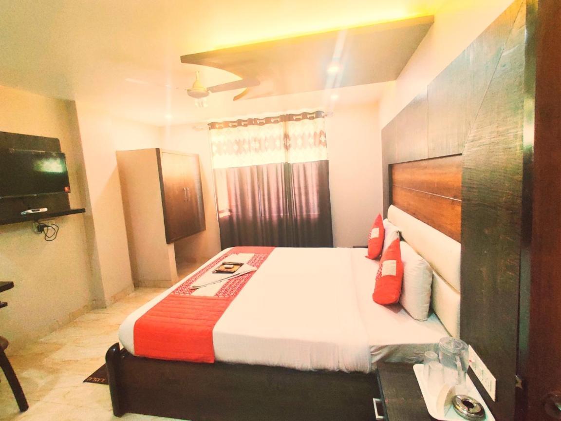 Hotel Amour By Rpi New Delhi Buitenkant foto