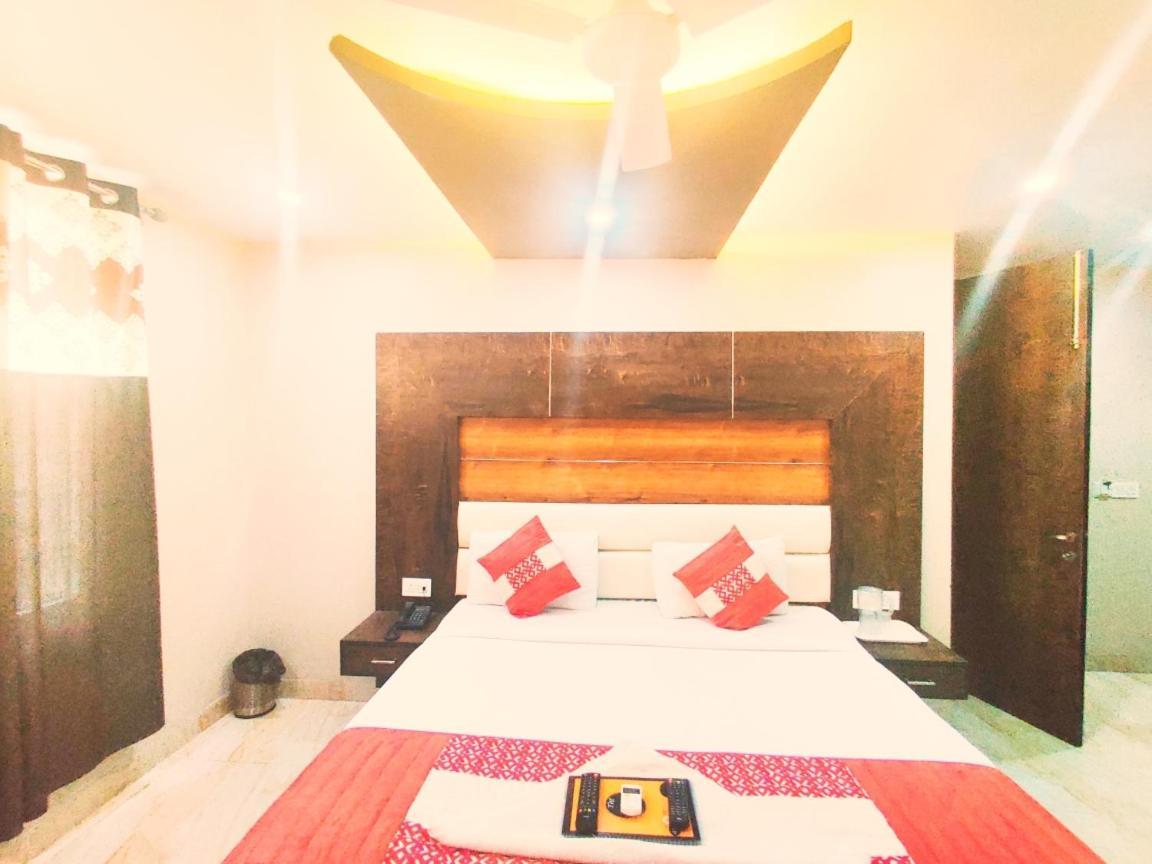 Hotel Amour By Rpi New Delhi Buitenkant foto