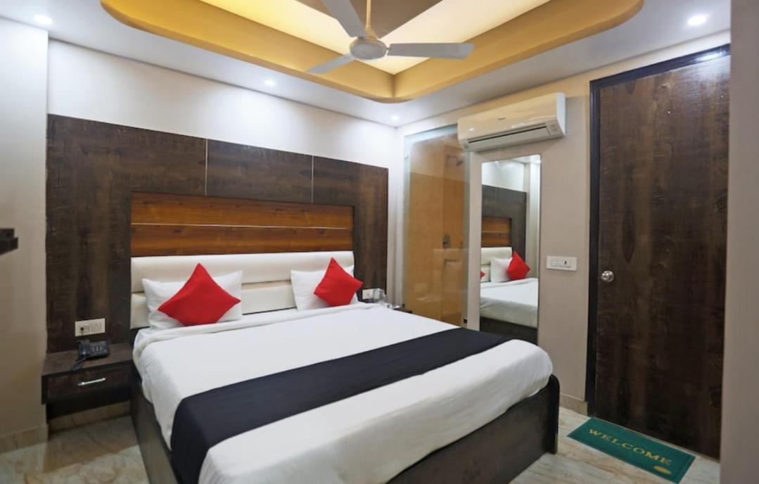 Hotel Amour By Rpi New Delhi Buitenkant foto