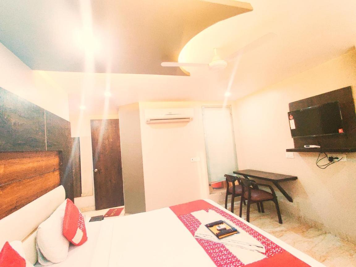 Hotel Amour By Rpi New Delhi Buitenkant foto